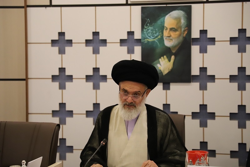 نماز جمعه سبب حفظ جامعه از انحرافات می‌شود