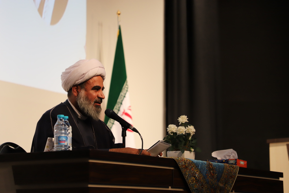 ۱۵۰هزار طلبه خواهر و فارغ‌التحصیل در کشور فعالیت می‌کنند