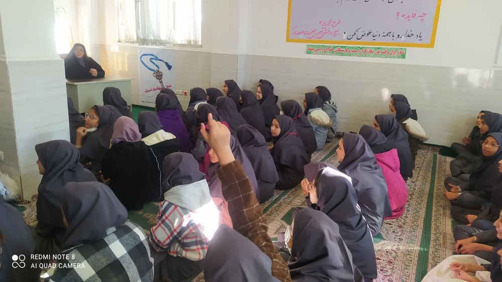 کلیپ| سلسله نشست های نماز ویژه دانش‌آموزان ساوه ای