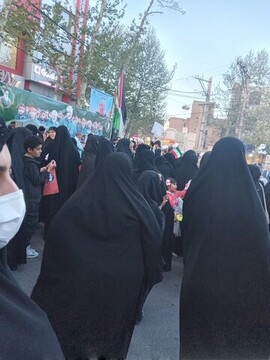 تصاویر/ حضور طلاب مدرسه علمیه فاطمیه محلات در حمایت از حمله موشکی سپاه به اسرائیل