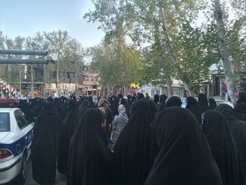 تصاویر/ حضور طلاب مدرسه علمیه فاطمیه محلات در حمایت از حمله موشکی سپاه به اسرائیل