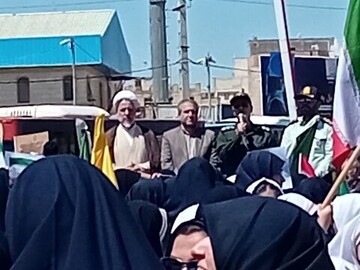 حضور طلاب موسسه آموزش عالی ریحانة الرسول ساوه در اجتماع بزرگ حامیان حمله به هیمنه رژیم منحوس اسرائیل