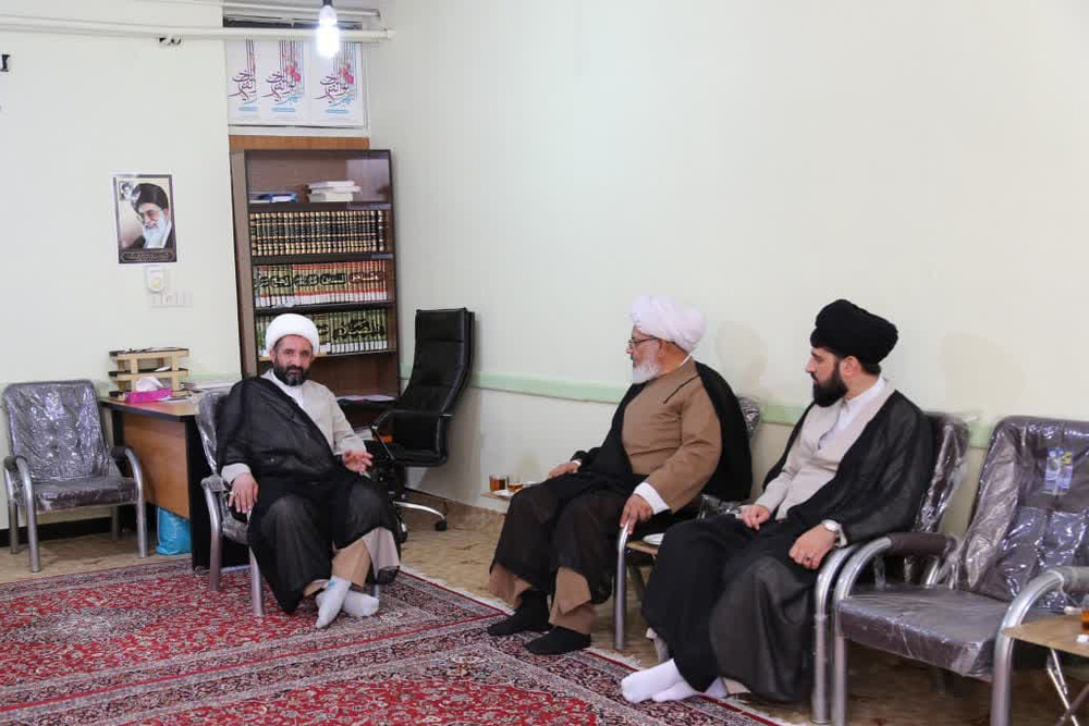 حوزه علمیه خواهران، نهادی کم‌معونه و پرکار و تلاش است