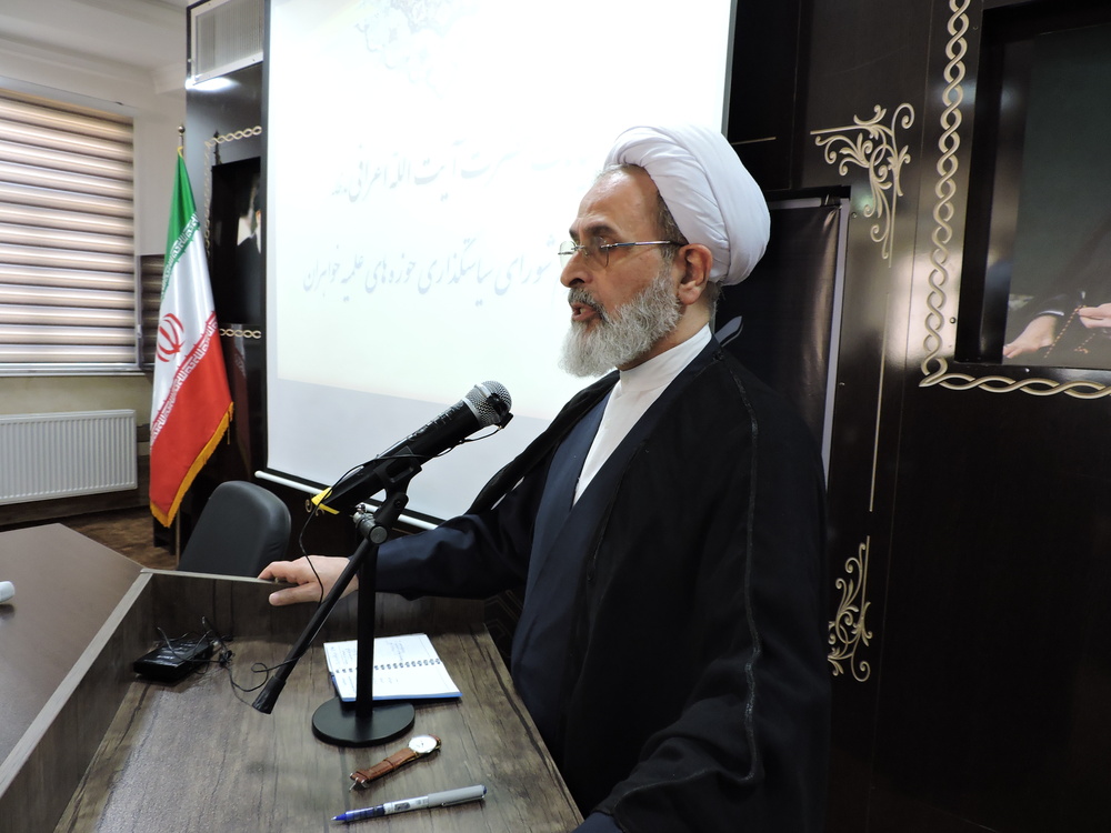 حوزه، پیش‌آهنگ همسازی علم و دانش با دین و ارزش‌های الهی است