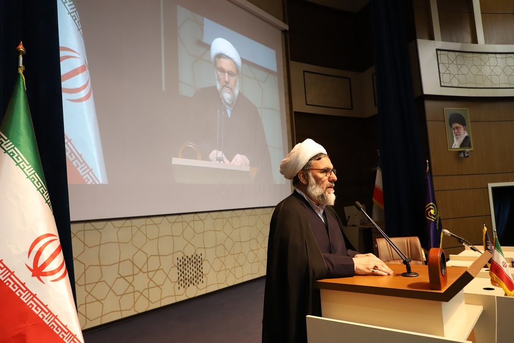 حضرت زهرا(س) نمونه‌ای بارز از تبیین مقام الهی و نحوه عبودیت و ارتباط با خداوند است