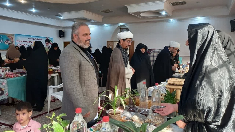 جشنواره پاییزی بازارچه عصمتیه برگزار شد
