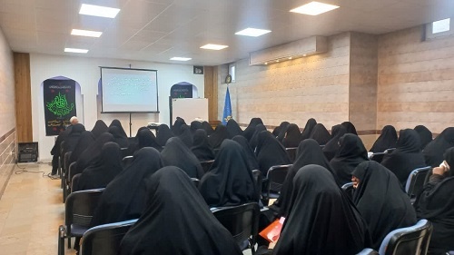 برگزاری کارگاه آشنایی با حقوق خانواده و آسیب‌های اجتماعی در قم