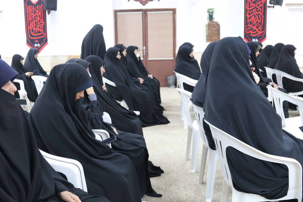 تصاویر/ جلسه درس اخلاق نماینده ولی فقیه در استان بوشهر در مدرسه علمیه خواهران بوشهر