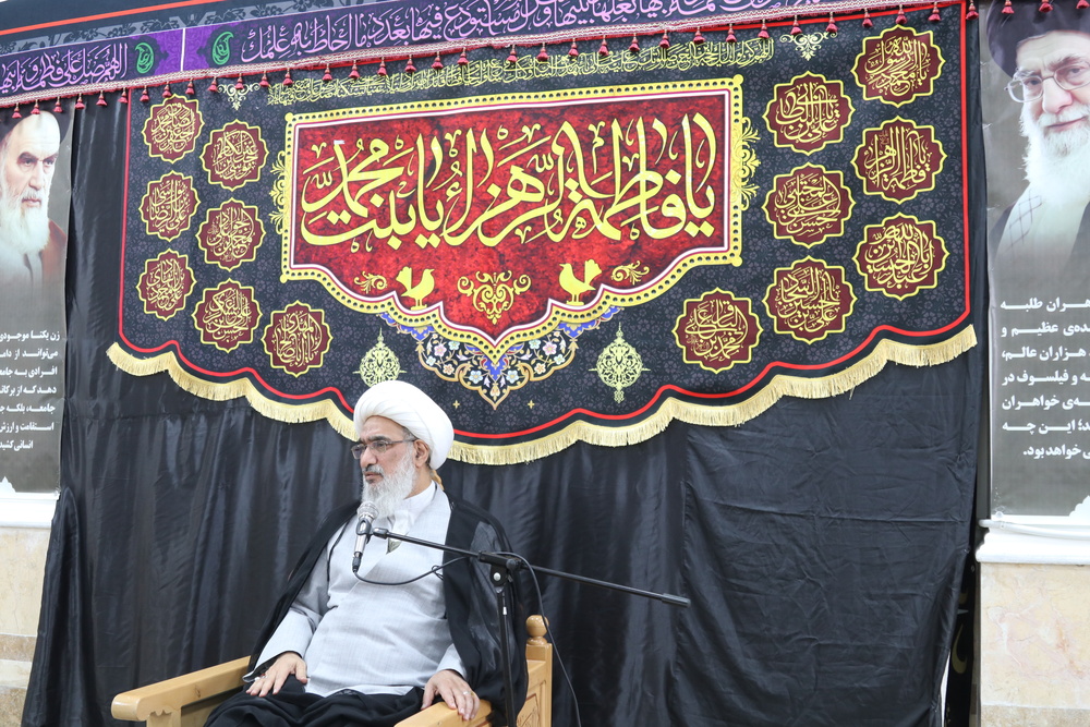 تصاویر/ جلسه درس اخلاق نماینده ولی فقیه در استان بوشهر در مدرسه علمیه خواهران بوشهر