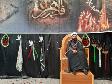 تصاویر / وداع با پیکر مطهر شهید گمنام در مدرسه علمیه خواهران برازجان