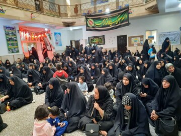 تصاویر / وداع با پیکر مطهر شهید گمنام در مدرسه علمیه خواهران برازجان