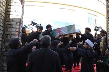 تصاویر/ تشییع و خاکسپاری شهید گمنام در مرکز مدیریت حوزه‌های علمیه خواهران