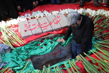 تصاویر/ تشییع و خاکسپاری شهید گمنام در مرکز مدیریت حوزه‌های علمیه خواهران