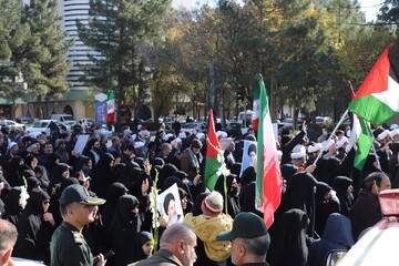 تصاویر/ تشییع و خاکسپاری شهید گمنام در مرکز مدیریت حوزه‌های علمیه خواهران