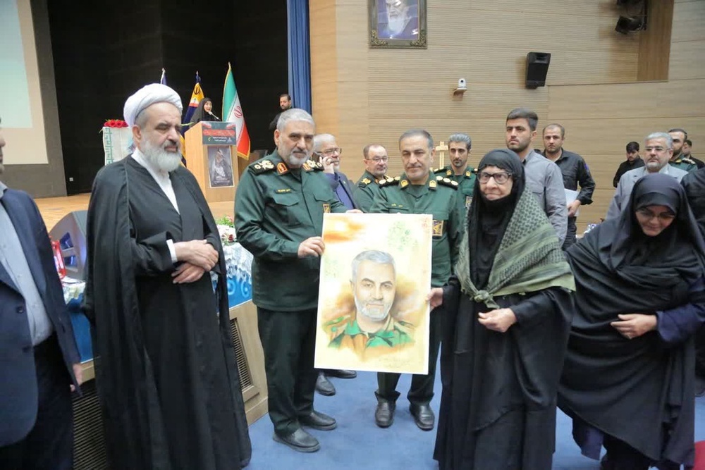 حضرت زهرا (س) الگوی زنان ایران اسلامی است