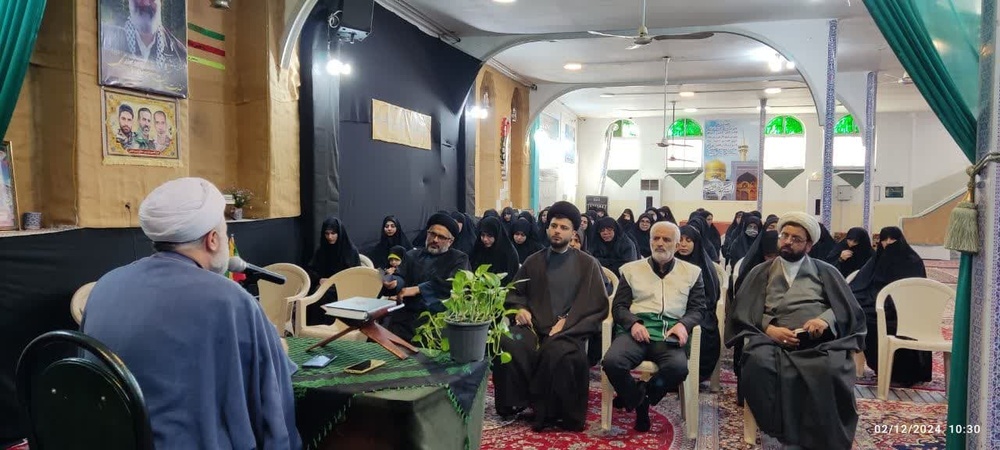 با فراگیری آموزه‌های فاطمی، جامعه را به سمت مهدویت، تمدن اسلامی و منویّات حضرت زهرا(س) سوق دهید