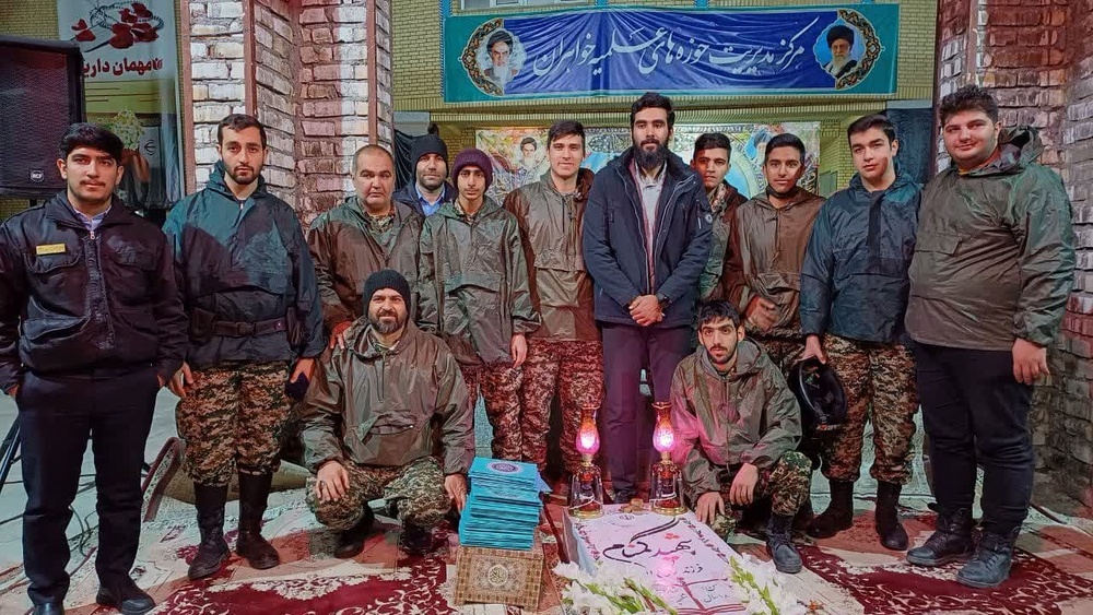 حضور بسیجیان حوزه مقاومت بسیج شهید رجایی بر مزار شهید گمنام حوزه‌های علمیه خواهران