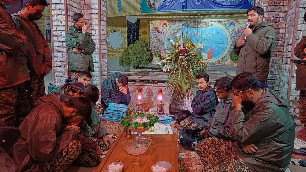 بسیجیان حوزه مقاومت بسیج شهید رجایی به میهمانی غبارروبی شهید گمنام رفتند