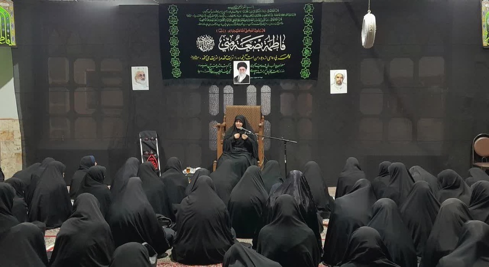 بیش از ۱۰۰ نشست بصیرتی و عزاداری به مناسبت ایام فاطمیه در مدارس علمیه خواهران استان یزد