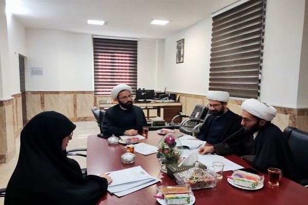 عناوین پیشنهادی کرسی‌ علمی - ترویجی مدارس علمیه خواهران اردبیل بررسی شد 
