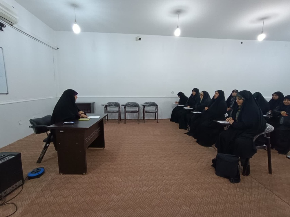 کرسی آزاداندیشی با موضوع «بررسی فعالیت های پژوهش در حوزه های علمیه خواهران» برگزار شد