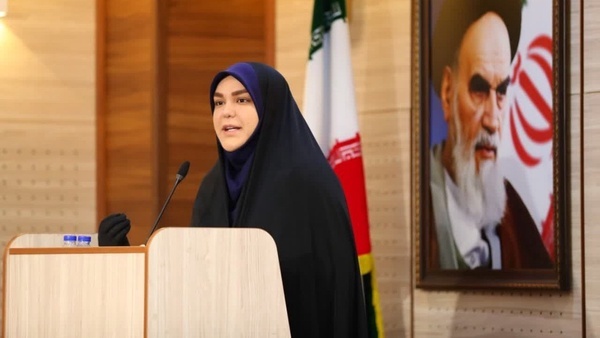 یک زن به‌عنوان، سرپرست اداره‌کل محیط‌ زیست استان قم‌ منصوب شد