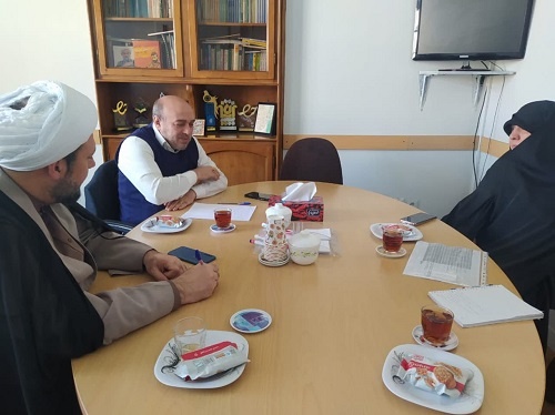 برگزاری نشست هم‌اندیشی کادر معاونت فرهنگی مدیریت استان قم و مسئولین دفتر تبلیغات اسلامی