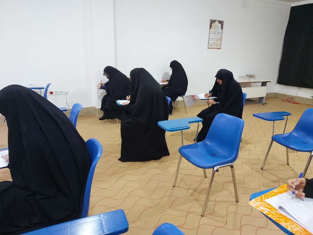 برگزاری آزمون زبان اشتمال طلاب سطح 4 حوزه علمیه خواهران مازندران
