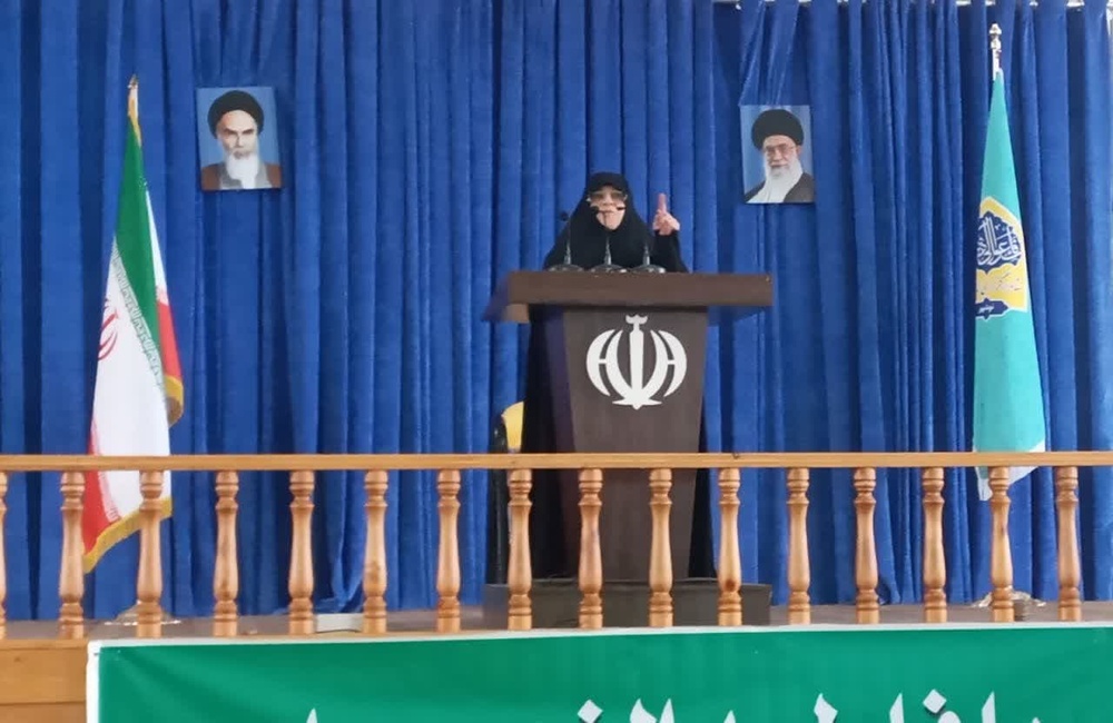 حضرت زهرا(س) رموز موفقیت در نبرد حق علیه باطل را به ما نشان دادند