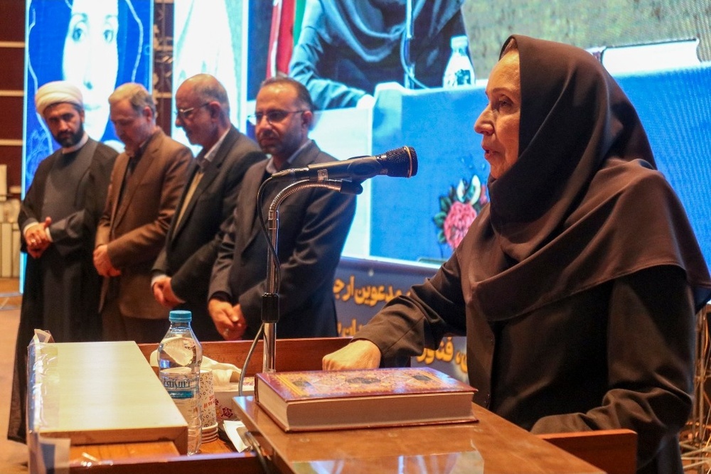 رونمایی از جایزه ملی بانوی علم ایران