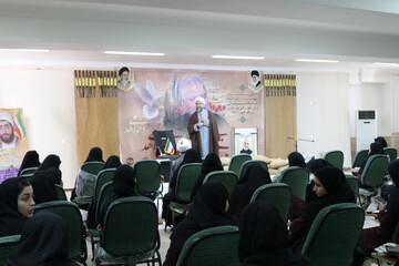 مراسم سالگرد شهید سلیمانی در مدرسه علمیه الزهرا س بوشهر