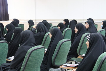 مراسم سالگرد شهید سلیمانی در مدرسه علمیه الزهرا س بوشهر