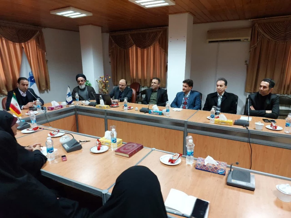 حوزه و دانشگاه دو شعبه از یک مؤسسه علم و دین هستند