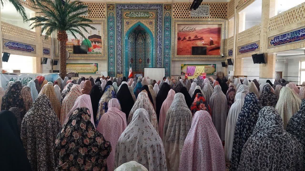  برگزاری متفاوت آیین اعتکاف بانوان در مهریز با محوریت هویت‌یابی و تعامل مؤثر
