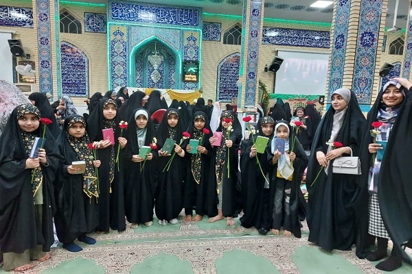 فعالیت تبلیغی ۷۳۰ طلبه خواهر در مراسم اعتکاف فارس 