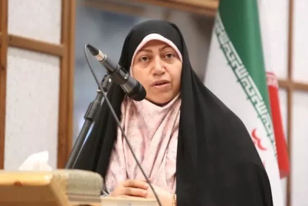 مسئولیت بیش از ۶٠ درصد حوزه درمان کشور بر عهده بانوان است