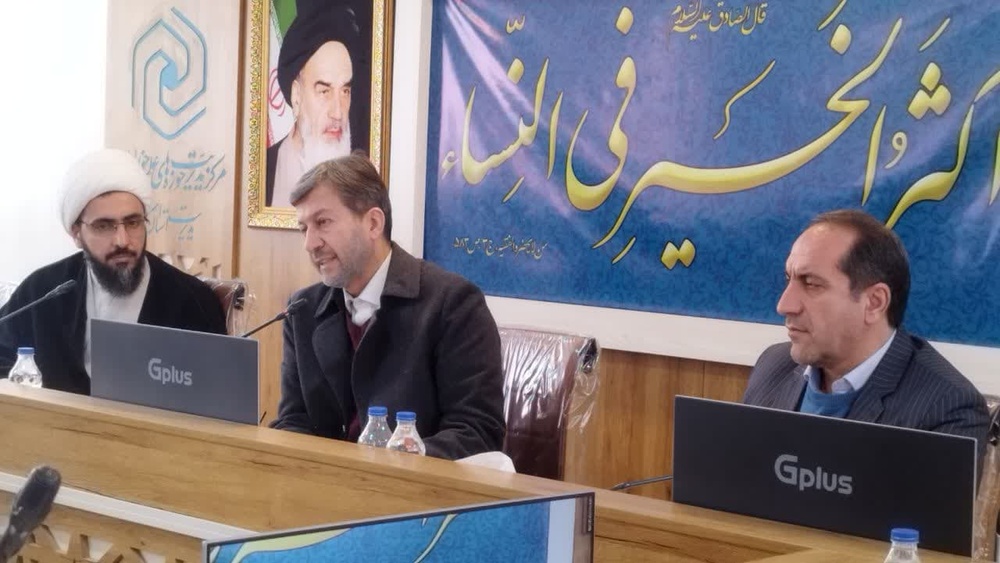 تأکید استاندار اصفهان بر نقش حوزه‌های علمیه خواهران در توسعه فرهنگی استان