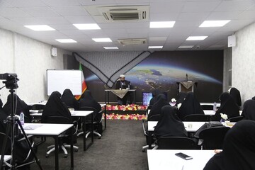 تصاویر/ کارگاه آموزش خبرنویسی ویژه رابطین خبری مدارس علمیه خواهران خوزستان