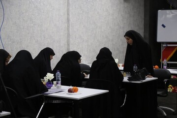 تصاویر/ کارگاه آموزش خبرنویسی ویژه رابطین خبری مدارس علمیه خواهران خوزستان