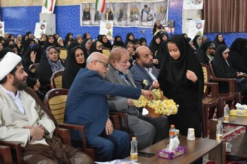 تصاویر/ / همایش بانوان پیشران انقلاب اسلامی در بوشهر