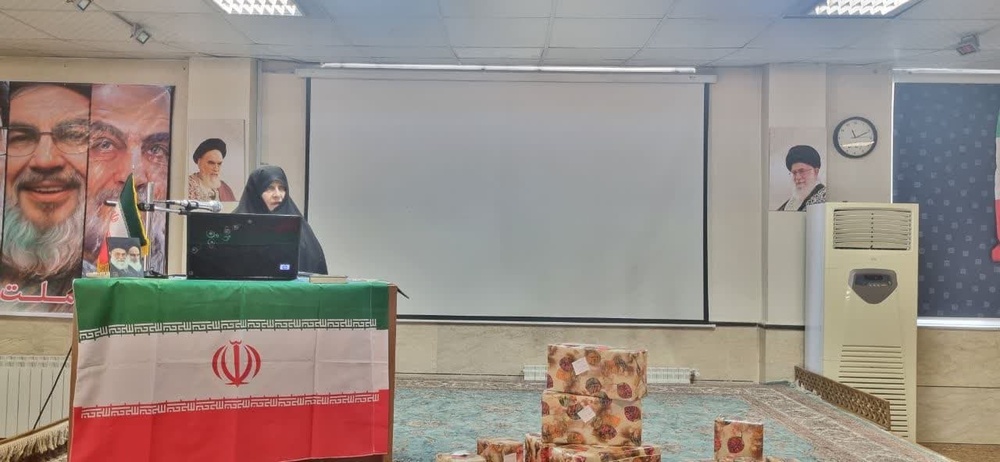 برگزاری نشست بصیرت افزایی در مدرسه علمیه حضرت زینب کبری (س)