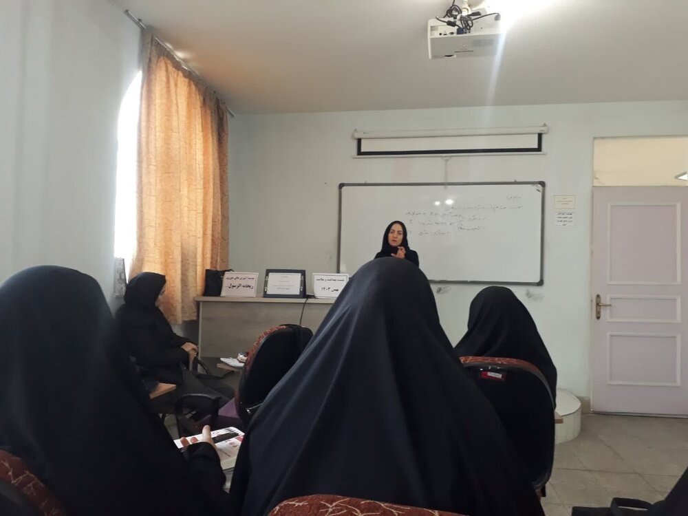 برگزاری نشست بهداشت و سلامت با هدف آگاهی‌بخشی به طلاب 