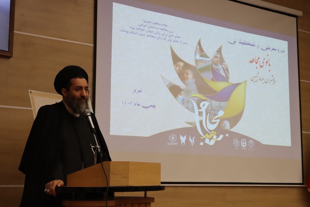 رهبری و راهبری اصلی جامعه به دست بانوان تمدن‌ساز است