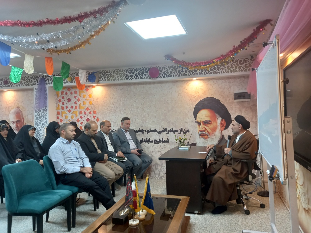 برگزاری اردوی علمی_زیارتی ویژه مدیران و معاونین مالی مدارس علمیه خواهران لرستان 