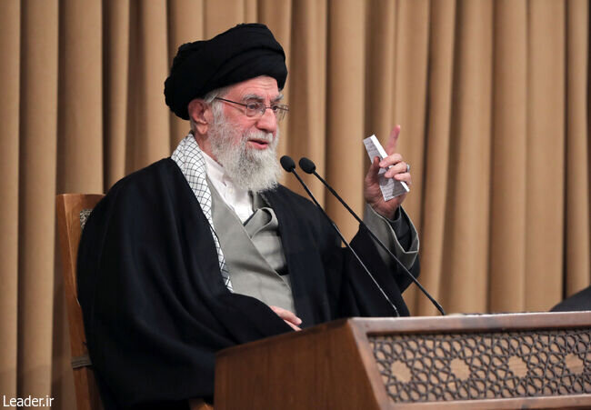 معجزه تلاوت جاری شدن مفاهیم قرآنی در دل‌ها و عمل به آن‌ها