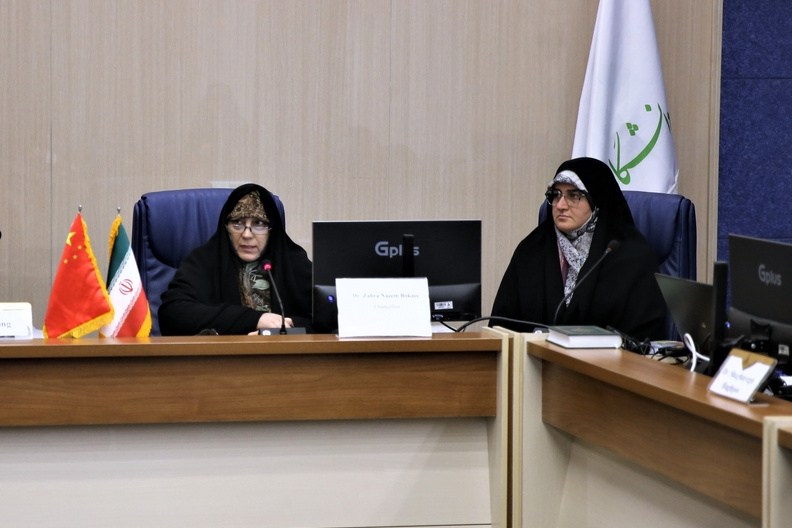 نقش زنان در تربیت نسل آینده مؤثر است