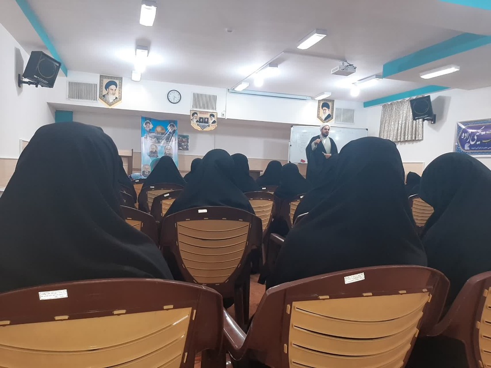 برگزاری کارگاه «هویت طلبگی» در میبد 