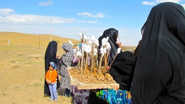 بی بی گردی آئینی کهن با نقش زنان برای رونق گردشگری