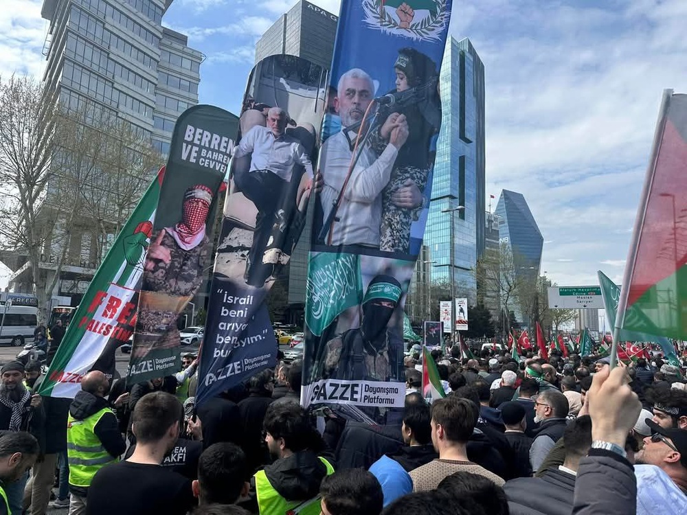 تشییع نمادین کودکان فلسطینی در تظاهرات استانبول