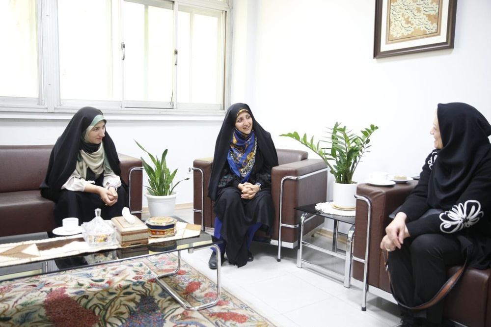 توسعه آکادمی ورزش بانوان در راستای استعدادیابی مورد توجه باشد